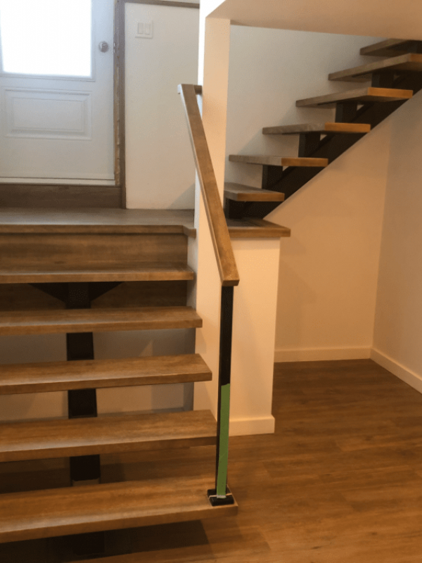 Escalier avec limon en métal 3